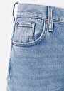 thumb-Slim Fit Orta Bel Fermuarlı Daralan Paça Kadın Light İndigo Denim Jean Pantolon