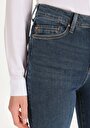 thumb-Slim Fit Orta Bel Düz Paça Kadın İndigo Denim Jean Pantolon