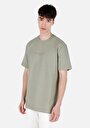 thumb-Comfort Fit Yuvarlak Yaka Düz Erkek Yeşil Yazı Baskılı Kısa Kol Tişört