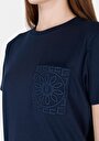 thumb-Regular Fit Yuvarlak Yaka Nakışlı Kadın Lacivert Kısa Kol Tişört