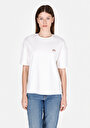 thumb-Regular Fit Yuvarlak Yaka Cepsiz Nakışlı Kadın Beyaz Kısa Kol Tişört