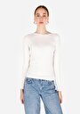 slim-fit-kayik-yaka-duz-kadin-beyaz-uzun-kol-tisort