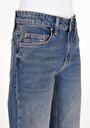 thumb-Straight Fit Orta Bel Düz Paça Kadın İndigo Jean Pantolon