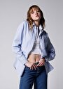 relaxed-fit-shirt-neck-cizgili-kadin-mavi-uzun-kol-gomlek