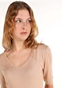 thumb-Slim Fit V Yaka  Kadın Bej Kısa Kol Tişört