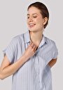regular-fit-shirt-neck-cizgili-kadin-mavi-kisa-kol-gomlek