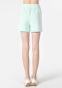 thumb-Regular Fit Orta Bel Cepli Kadın Yeşil Şort