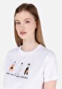 thumb-Regular Fit Yuvarlak Yaka Baskılı Kadın Beyaz Kısa Kol Tişört
