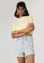 thumb-Regular Fit Yuvarlak Yaka Miami Baskılı Kadın Sari Kısa Kol Tişört