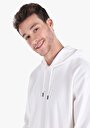 thumb-Comfort Fit Erkek Kapüşonlu Beyaz Sweatshirt 