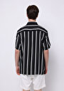 thumb-Viskozlu Regular Fit Shirt Neck Çizgili Erkek Siyah Kısa Kol Gömlek