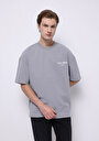 oversize-fit-yuvarlak-yaka-duz-erkek-gri-kisa-kol-tisort