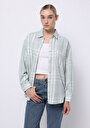 relax-fit-shirt-neck-ekoseli-kadin-yesil-uzun-kol-gomlek