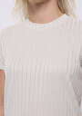 thumb-Regular Fit Yuvarlak Yaka Düz Kadın Ekru Kısa Kol Tişört