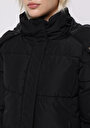 thumb-Regular Fit Kapüşonlu Fermuarlı Astarlı Çıkarılabilir Kapüşonlu Kadın Siyah Mont