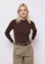thumb-Slim Fit Yarım Balıkçı Yaka Düz Kadın Kahverengi Tişört