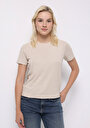 thumb-Regular Fit Yuvarlak Yaka Düz Kadın Bej Kısa Kol Tişört