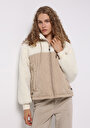 thumb-Regular Fit Kapüşonlu Fermuarlı Astarlı Suya Dayanıklı Kadın Bej Mont