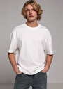 oversize-fit-yuvarlak-yaka-duz-erkek-beyaz-kisa-kol-tisort