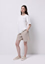 thumb-Regular Fit Orta Bel Baskılı Kadın Bej Şort