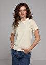 thumb-Regular Fit Yuvarlak Yaka Nakışlı Kadın Sari Kısa Kol Tişört