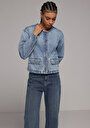 thumb-Regular Fit Düğmeli Astarsız  Kadın Mid İndigo Denim Ceket