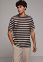 thumb-Comfort Fit Yuvarlak Yaka Çizgili Erkek Kahverengi Kısa Kol Tişört