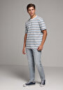 thumb-Comfort Fit Yuvarlak Yaka Çizgili Erkek Beyaz Kısa Kol Tişört