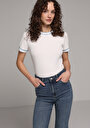 slim-fit-yuvarlak-yaka-duz-kadin-beyaz-kisa-kol-tisort