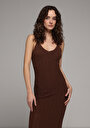 slim-fit-duz-kadin-kahverengi-askili-elbise