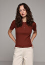 slim-fit-yuvarlak-yaka-duz-kadin-kahverengi-kisa-kol-tisort