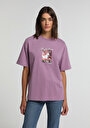 oversize-fit-yuvarlak-yaka-baskili-kadin-mor-kisa-kol-tisort