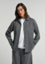 boyfriend-fit-shirt-neck-cizgili-kadin-gri-uzun-kol-gomlek
