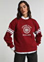regular-fit-yuvarlak-yaka-baskili-kadin-kirmizi-sweatshirt