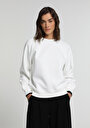 regular-fit-yuvarlak-yaka-duz-kadin-beyaz-sweatshirt