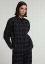 boyfriend-fit-shirt-neck-ekoseli-kadin-antrasit-uzun-kol-gomlek